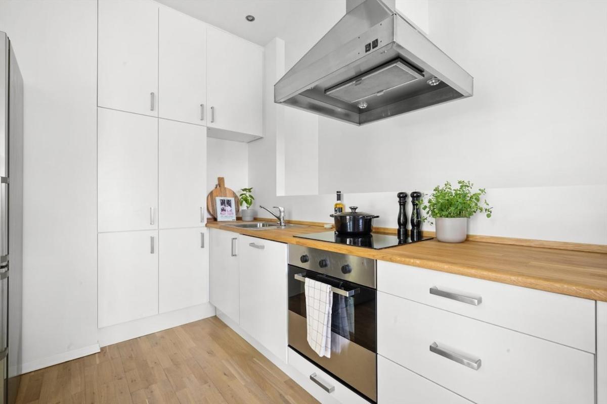 Torshov, Balkong, 2 Soverom, Sentralt Apartment *